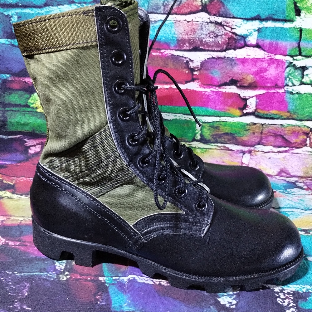 US Vietnam C.I.C. Genesco Panama Sole Jungle Boots Sz 7 Reg Dtd May 1968